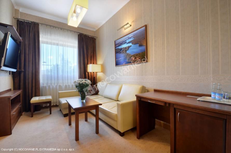 Hotel Polonia Augustów Buitenkant foto